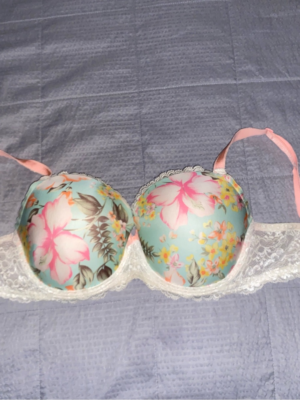 Victoria's Secret Floral Light Blue & Pink Lace Trim Bra size 34DDD